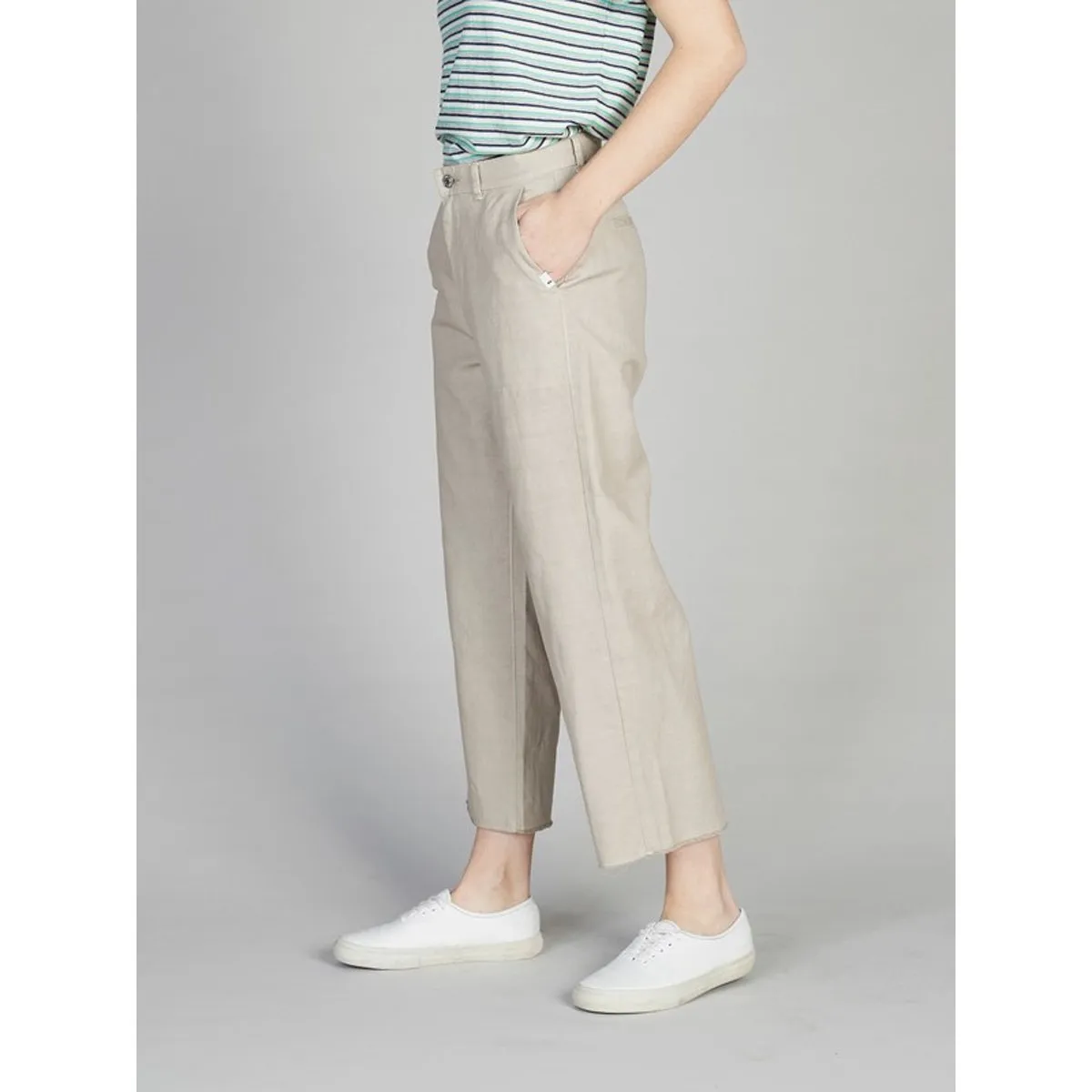 Quiksilver Women's Flared Cropped Linen Pants