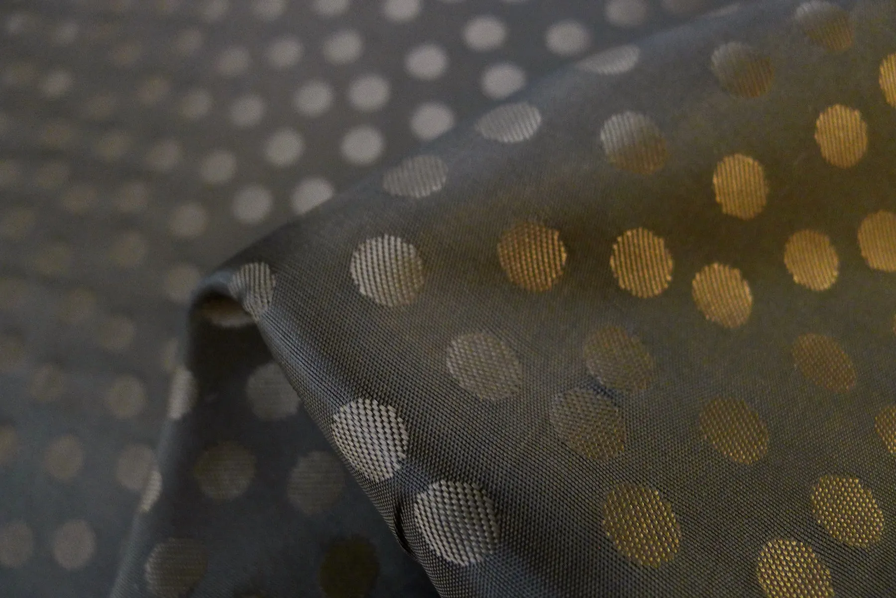 Spot Truffle - Fancy Lining (142cm wide)